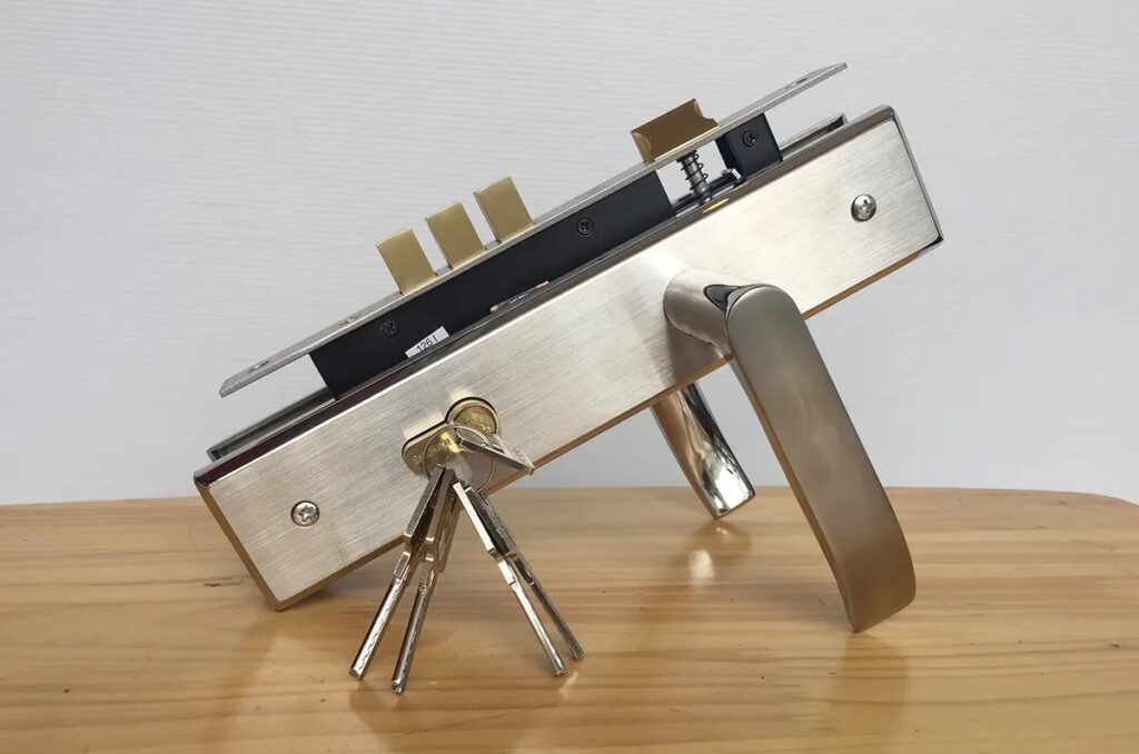 Khóa SS 8510 lắp cửa gỗ