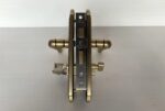 Khóa Huy Hoàng HCX 5861 có thân khóa được làm bằng inox chống ăn mòn, han gỉ